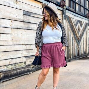 Lularoe Jude Pink Rose Ruffled Shorts L